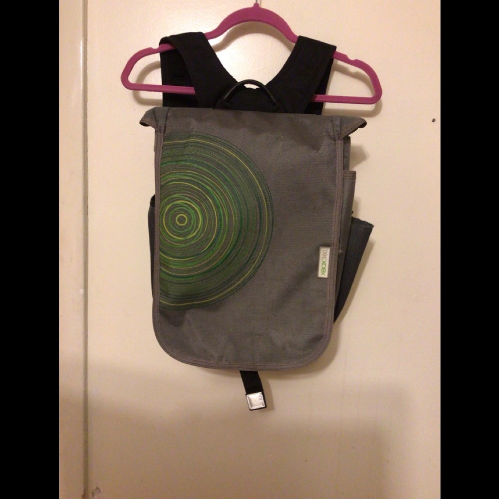 - Xbox Backpack With Some Controller And Wires - image 2